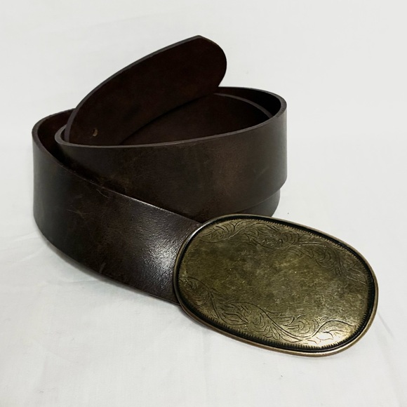 Vintage Leather Belt With Large Oval Conch Buckle - Picture 2 of 13